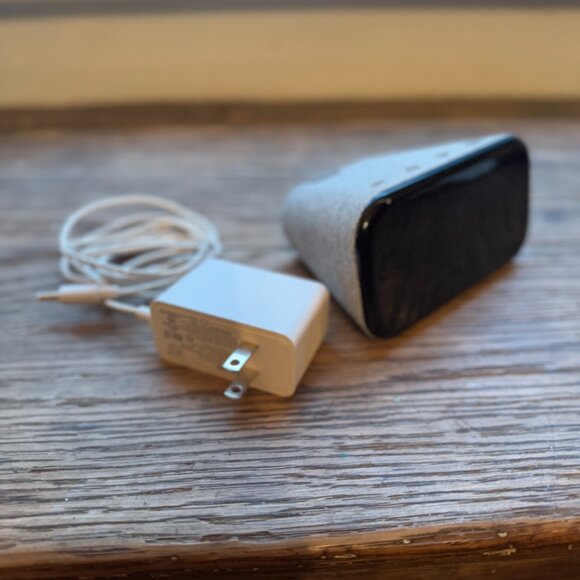 Lenovo CD-4N341Y Smart Clock Essential Bluetooth Speaker - Picture 2 of 5